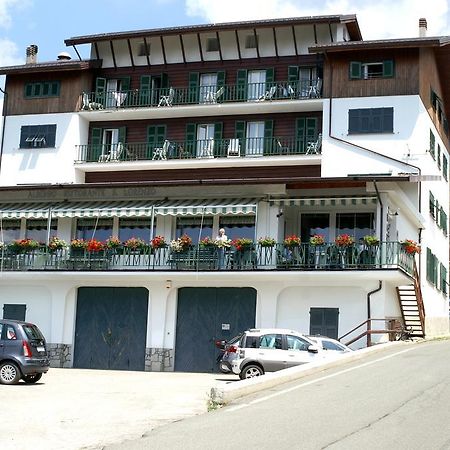Albergo San Lorenzo Santo Stefano dʼAveto Esterno foto
